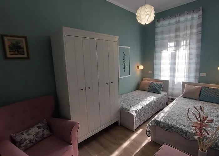 Apartman Center Free Parking In Private Garage * Πούλα