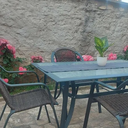 Apartman Center Free Parking In Private Garage Apartment