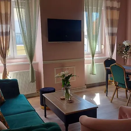 Apartment Apartman Center Free Parking In Private Garage Pula